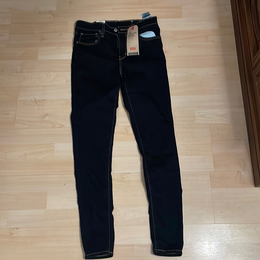 Levi’s 720 High-Rise Super Skinny. NWT